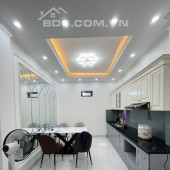 Chính chủ cần bán căn nhà 4 tầng siêu đẹp tại phố Trần Bình
